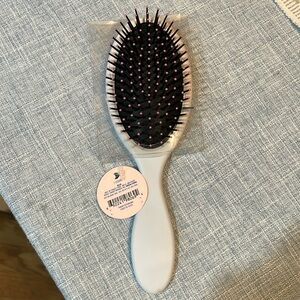 ✨5/$10✨ Hair brush